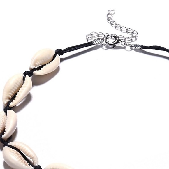 The perfect shell choker for boy or girl - Picture 5 of 5